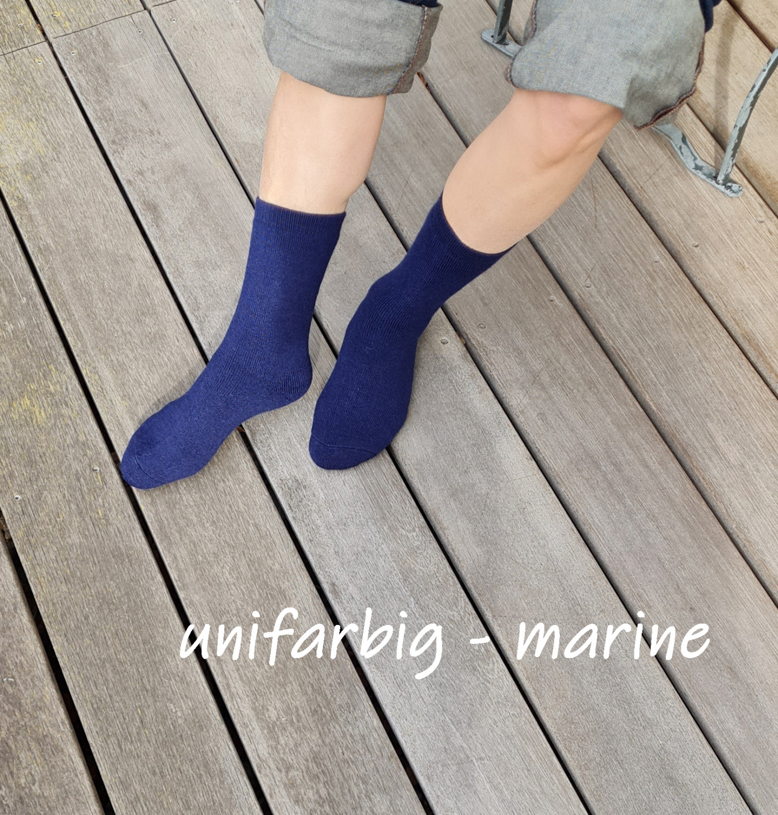 unifarbig-Marineblau